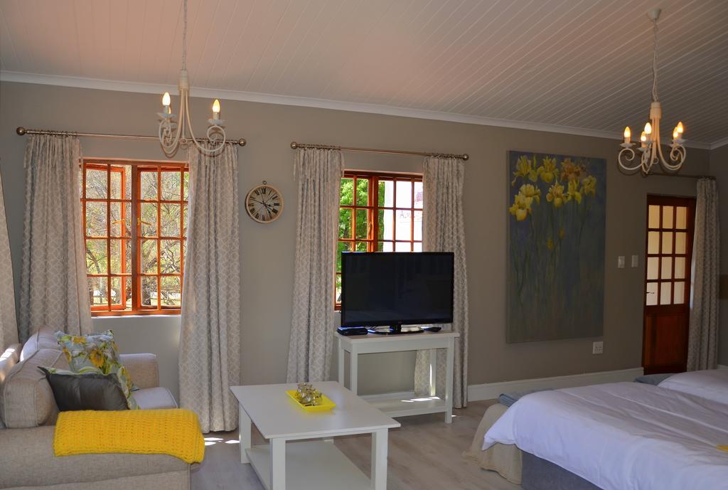 By The Way Guesthouse Clarens Værelse billede