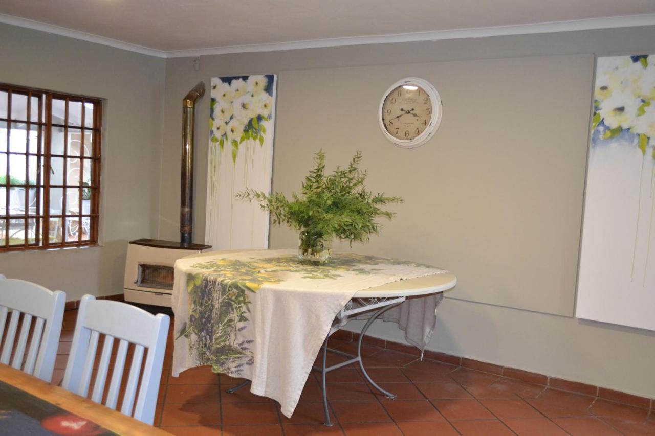 By The Way Guesthouse Clarens Eksteriør billede